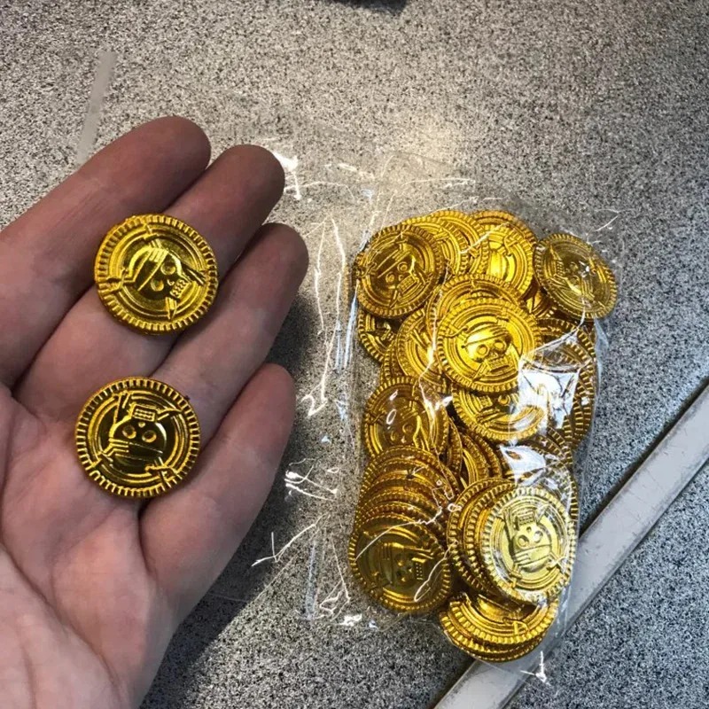 50 Pieces Pirate Gold Plastic  - огляд і ціна Board Game Pirates