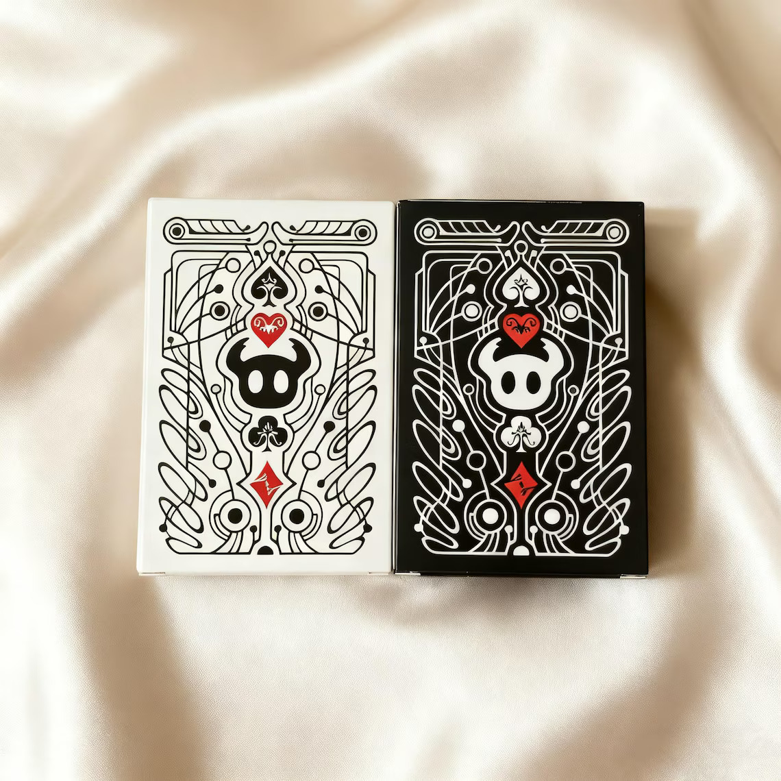 Hollow Knight Standard Poker C - огляд і ціна Board Game Pirates