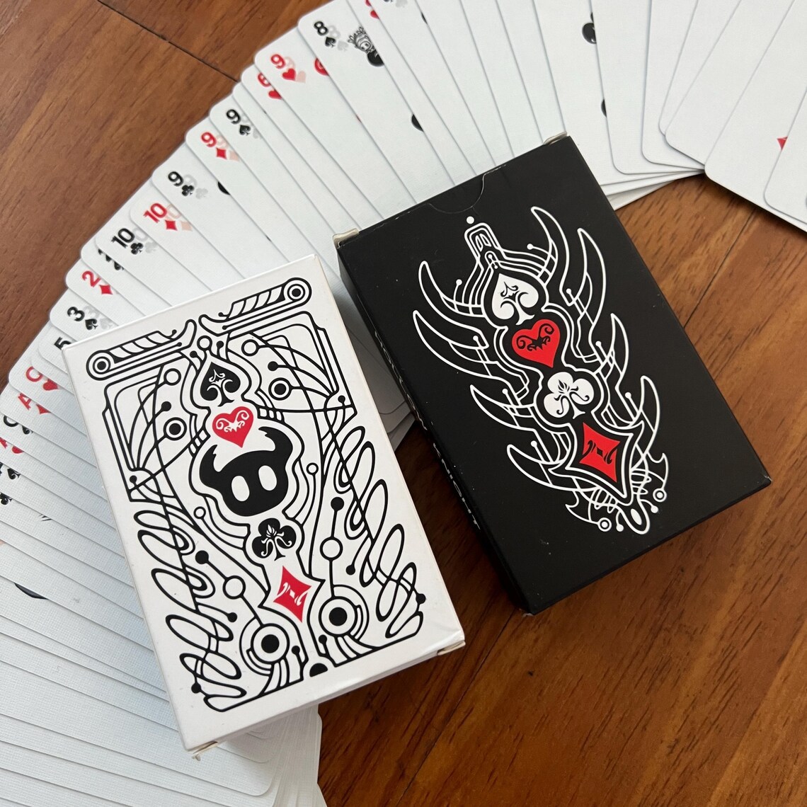 Hollow Knight Standard Poker C - огляд і ціна Board Game Pirates